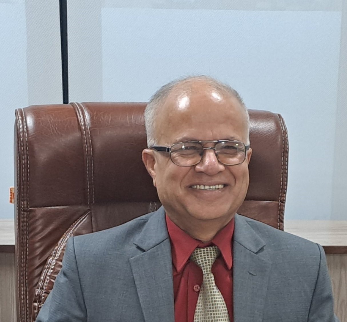 बाध्यात्मक मर्जरको यथार्थलाई बुझेर मिलेर जानुको विकल्प छैन, प्रभु महालक्ष्मी लाइफका सिइओ भट्टराईसँगको अन्तर्वार्ता